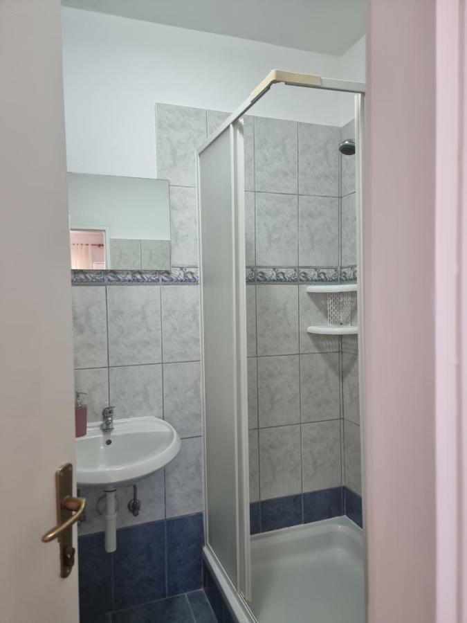 Apartmani Alen Dinjiska ภายนอก รูปภาพ