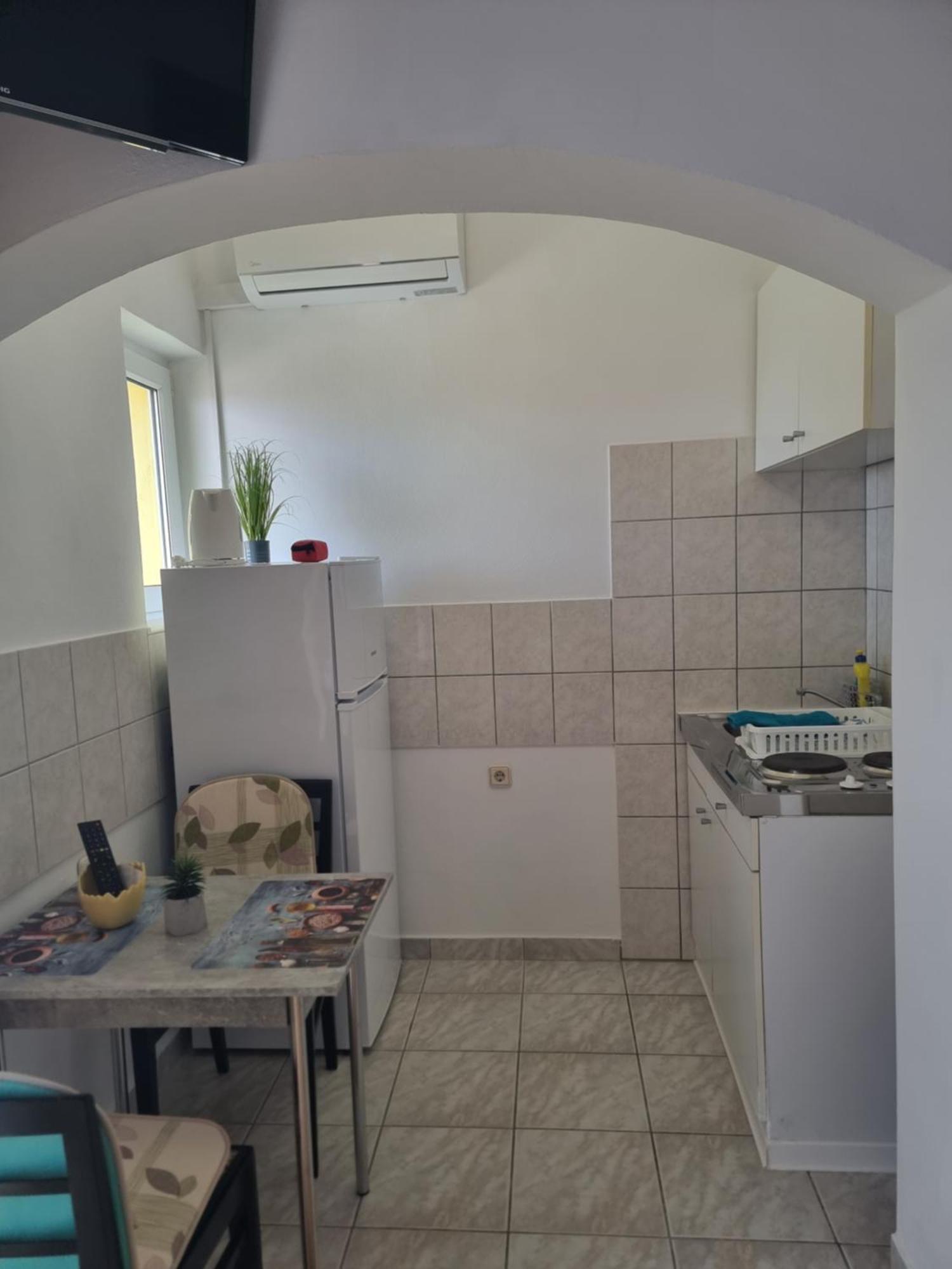 Apartmani Alen Dinjiska ภายนอก รูปภาพ